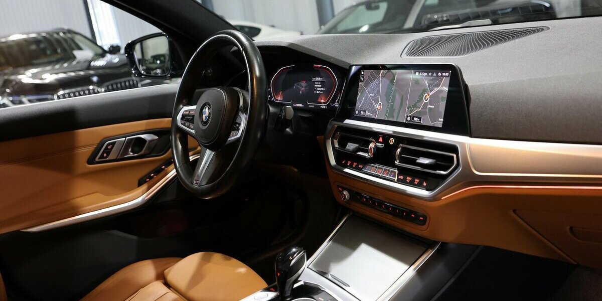 BMW 330d Touring xDrive M-SPORT BLACK & BROWN / LED 135.000 km 28.883 &euro; Hamm 59077