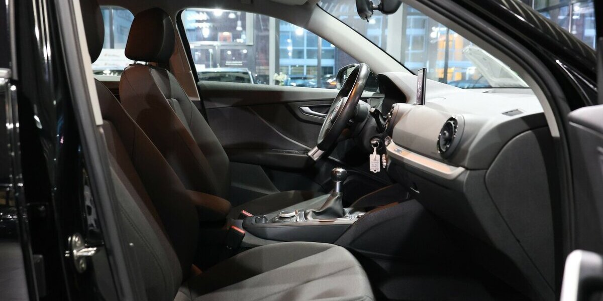 Audi Q2 1.4 TFSI SPORT / 1.HAND / ABN.AHK / PDC / SHZ 138.000 km 13.555 &euro; Hamm 59077