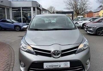 Toyota Verso 168.856 km 8.900 &euro; Datteln 45711