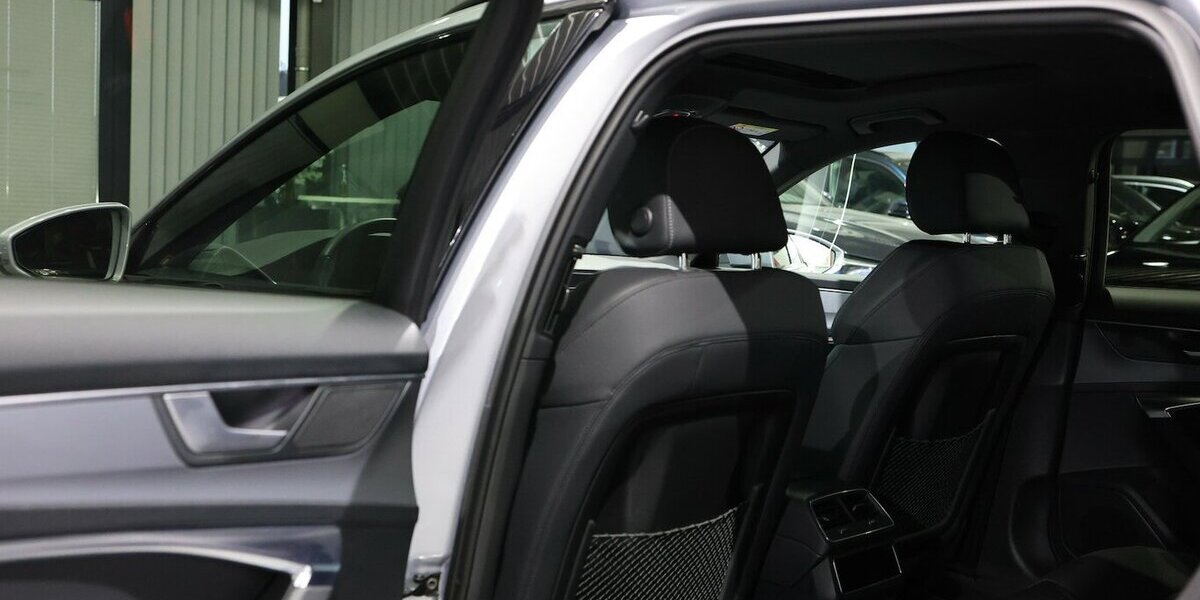 Audi A6 Avant 40 TDI S-LINE BLACK / PANORAMA, LED, VC 30.000 km 42.555 &euro; Hamm 59077