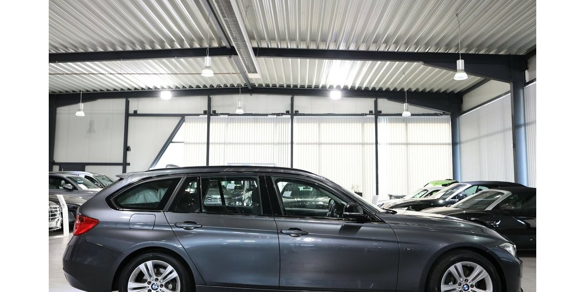 BMW 318d Touring blue PERFORMANCE SPORT / PANORAMA 80.000 km 14.993 &euro; Hamm 59077