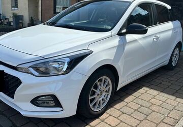 Hyundai i20 98.000 km 10.000 &euro; Waltrop 45731