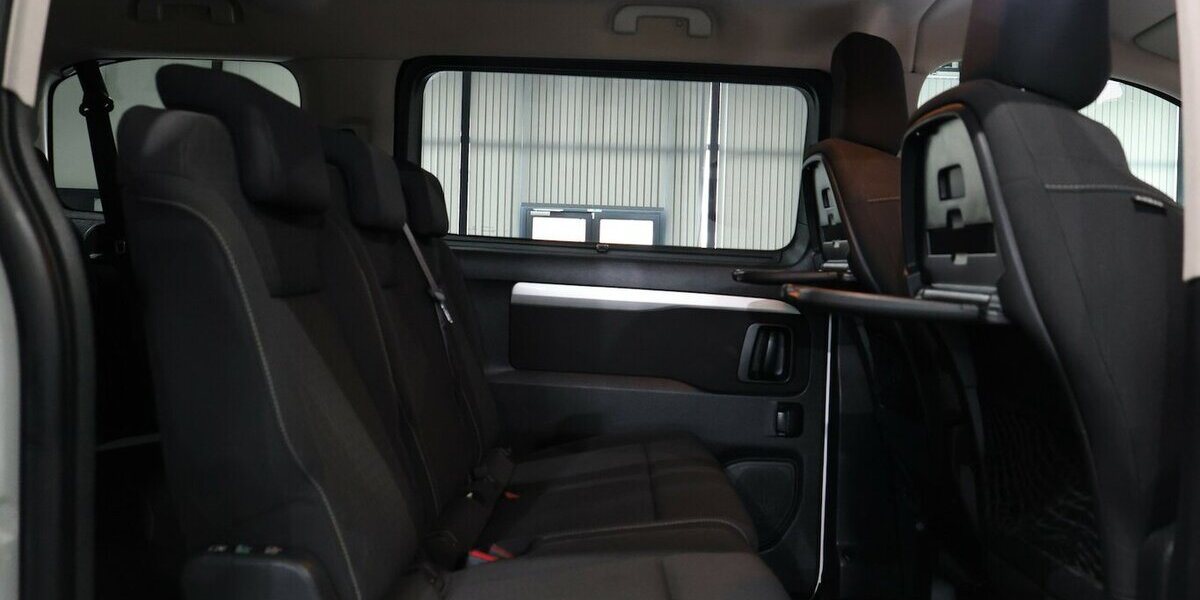 Opel Zafira Life 2.0 CDTI EDITION-M INNOVATION 8-SITZ 150.000 km 25.991 &euro; Hamm 59077