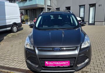 Ford Kuga 151.000 km 9.690 &euro; Lüdinghausen 59348