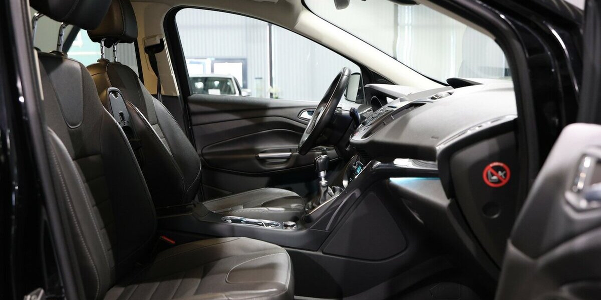 Ford Kuga 2.0 TDCI 4x4 TITANIUM / LEDER / NAVI+ 90.000 km 12.111 &euro; Hamm 59077