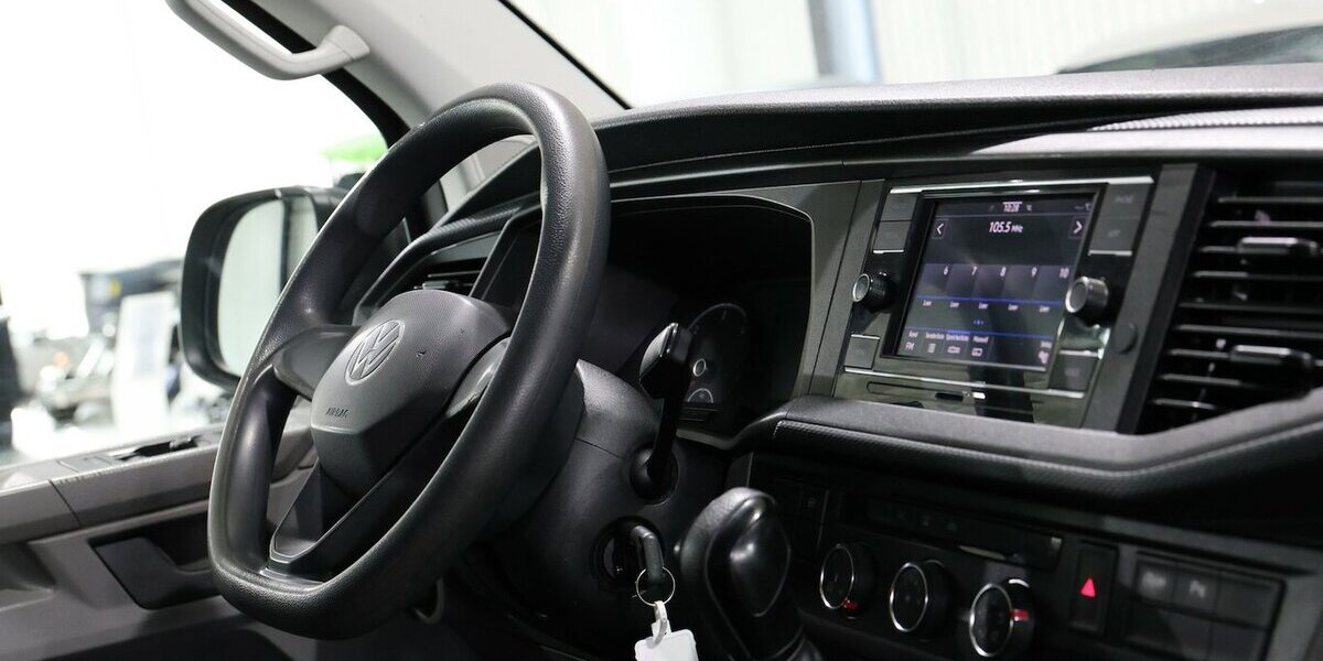 VW T6.1 Caravelle 2.0 TDI DSG LANG / 9-SITZER / TOP 172.000 km 25.991 &euro; Hamm 59077