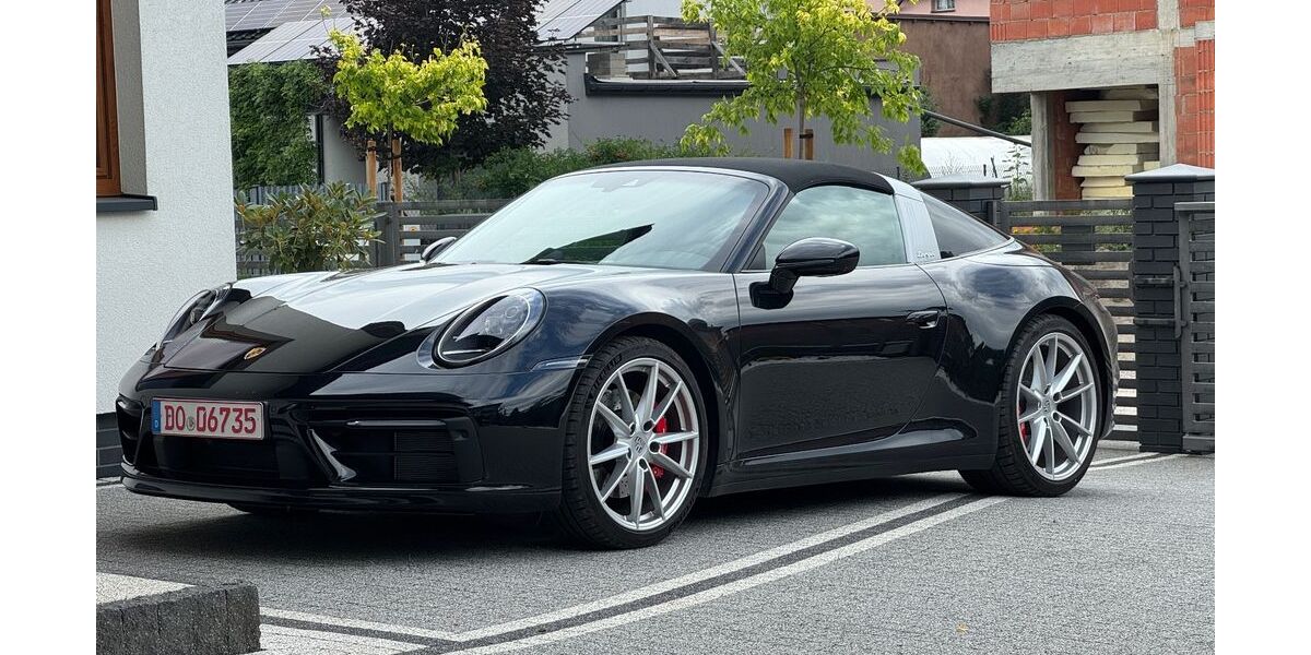 Porsche 992 2.122 km 144.000 &euro; Dortmund 44379