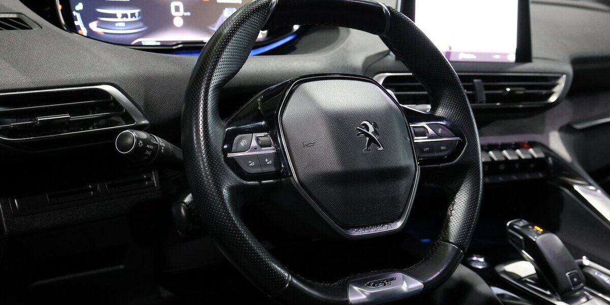 Peugeot 3008 2.0 BLUE-HDI 180 GT-LINE-SPORT / I-COCKPIT 138.000 km 18.444 &euro; Hamm 59077