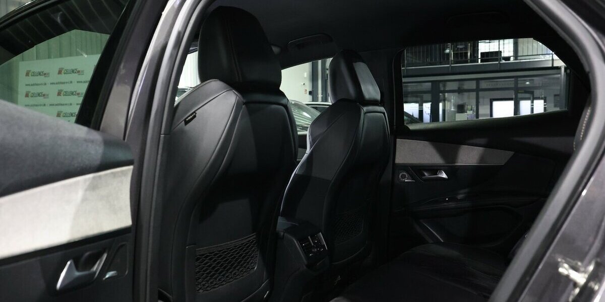 Peugeot 3008 2.0 BLUE-HDI 180 GT-LINE-SPORT / I-COCKPIT 138.000 km 18.444 &euro; Hamm 59077