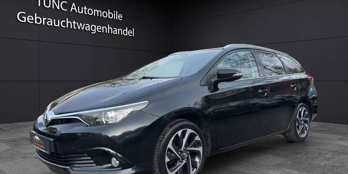 Toyota Auris 184.582 km 8.290 &euro; Ahlen 59227