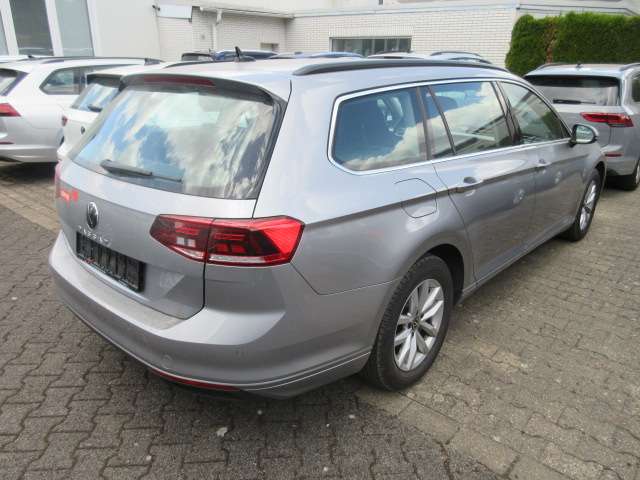VW Passat Variant Business 2.0 TDI DSG NAVI AHK KAMER 83.700 km 22.988 &euro; Bergkamen 59192