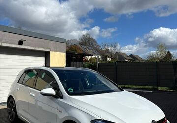 VW Golf 48.416 km 27.400 &euro; Oer-Erkenschwick 45739
