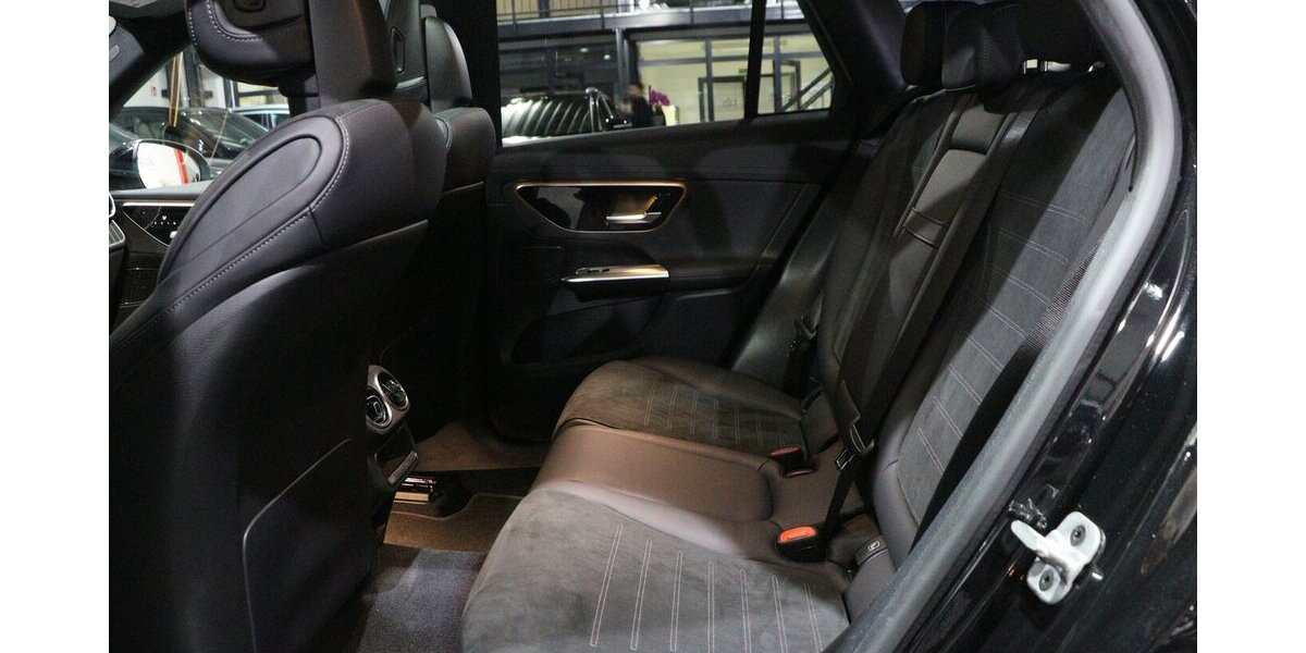 Mercedes-Benz GLC 300 de 4Matic AMG-LINE SPORT PANORAMA, LASER 90.000 km 51.777 &euro; Hamm 59077