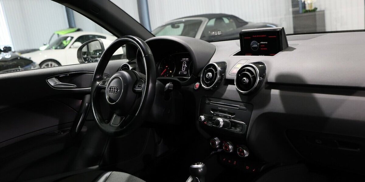 Audi A1 1.6 TDI SPORT WHITE / XENON, NAVI-MMI, LEDER 111.000 km 11.881 &euro; Hamm 59077