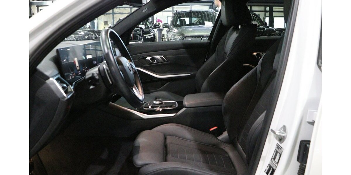 BMW 318d Touring SHADOW LEDER CURVED LED 3-ZONEN 40.000 km 30.444 &euro; Hamm 59077