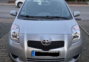Toyota Yaris 86.000 km 6.000 &euro; Olfen 59399