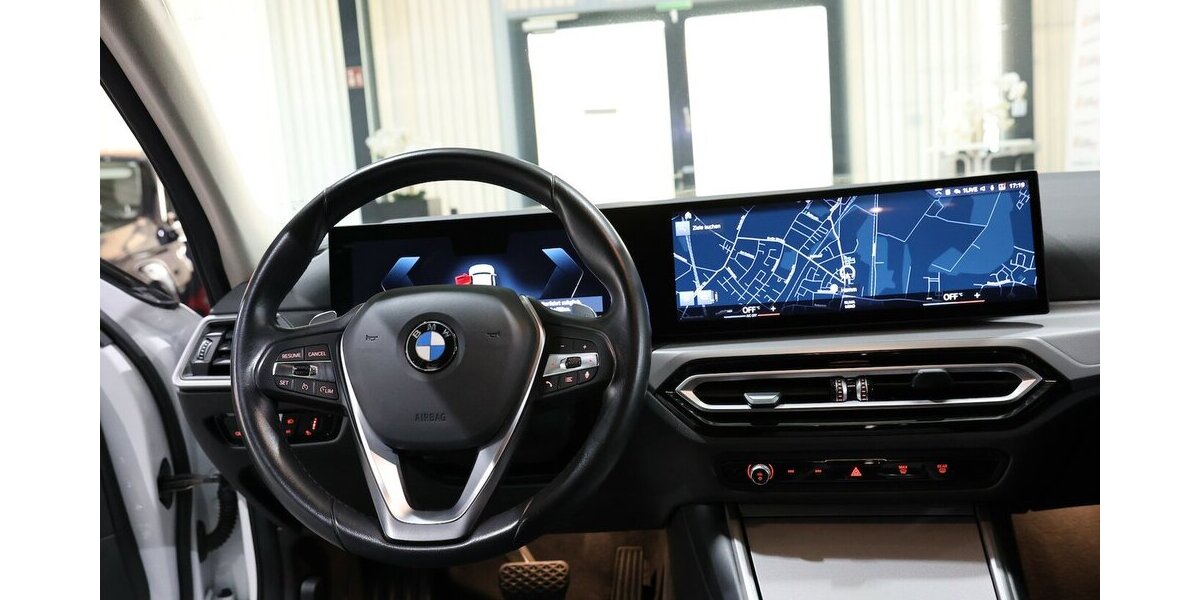 BMW 318d Touring SPORT SHADOW CURVED+NAV+KAMERA,LED 105.000 km 23.883 &euro; Hamm 59077