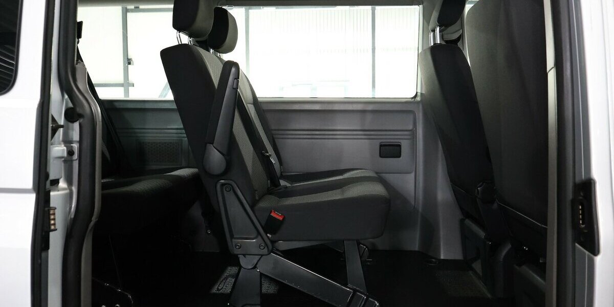 VW T6.1 Caravelle 2.0 TDI DSG LANG / 9-SITZER / TOP 172.000 km 25.991 &euro; Hamm 59077