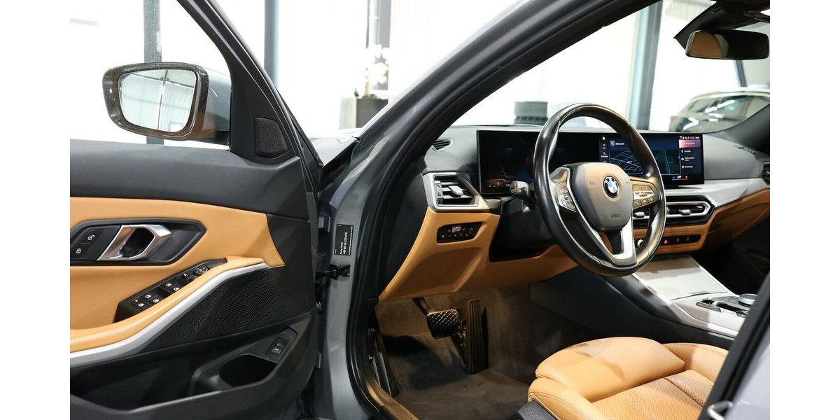 BMW 318d Touring SPORT SHADOW GREY&BROWN / PANORAMA 116.000 km 25.555 &euro; Hamm 59077