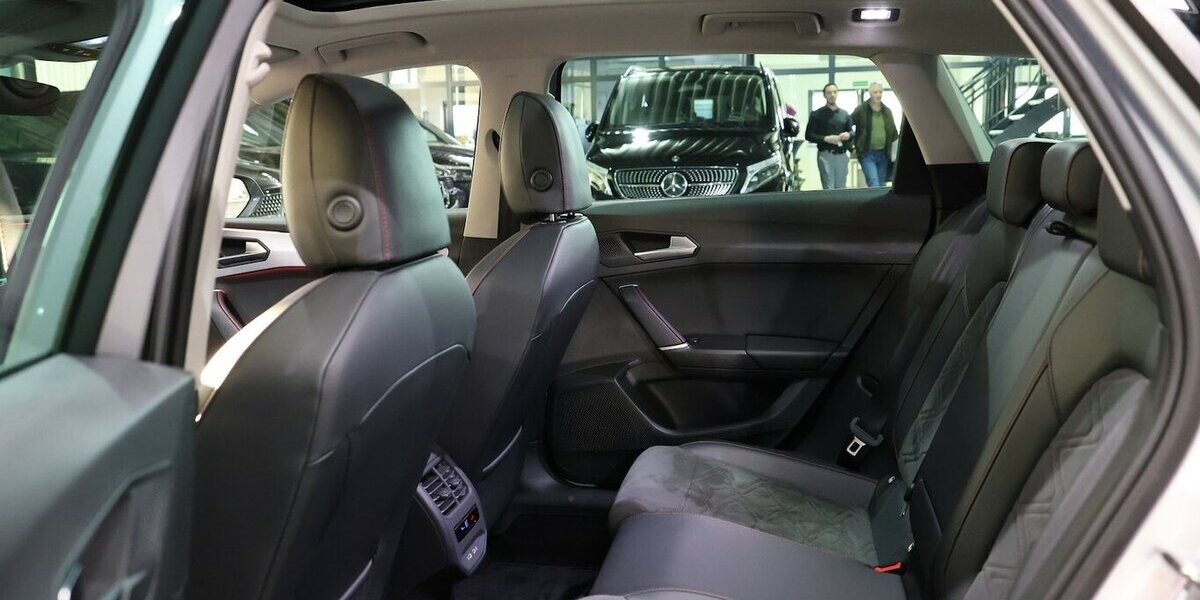 Seat Leon ST 2.0 TDI DSG FR-SPORT-PLUS / LED,PANORAMA 142.000 km 20.444 &euro; Hamm 59077