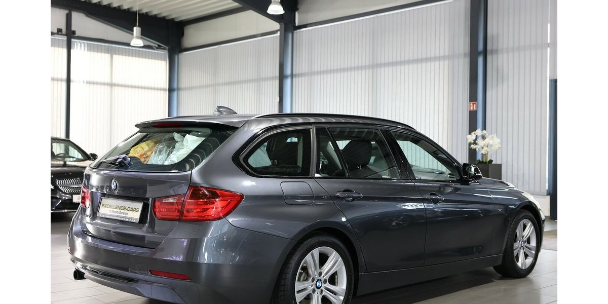 BMW 318d Touring blue PERFORMANCE SPORT / PANORAMA 80.000 km 14.993 &euro; Hamm 59077