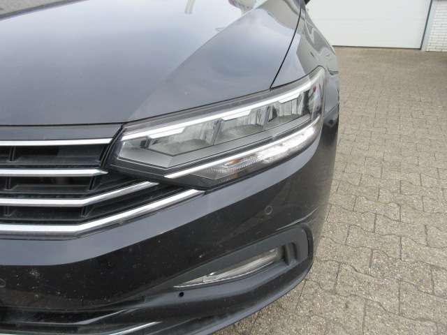 VW Passat Variant Business 2.0 TDI DSG NAVI AHK LED A 134.470 km 18.988 &euro; Bergkamen 59192