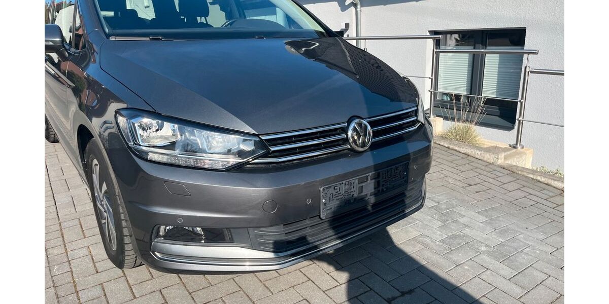 VW Touran 87.600 km 16.995 &euro; Dortmund 44265