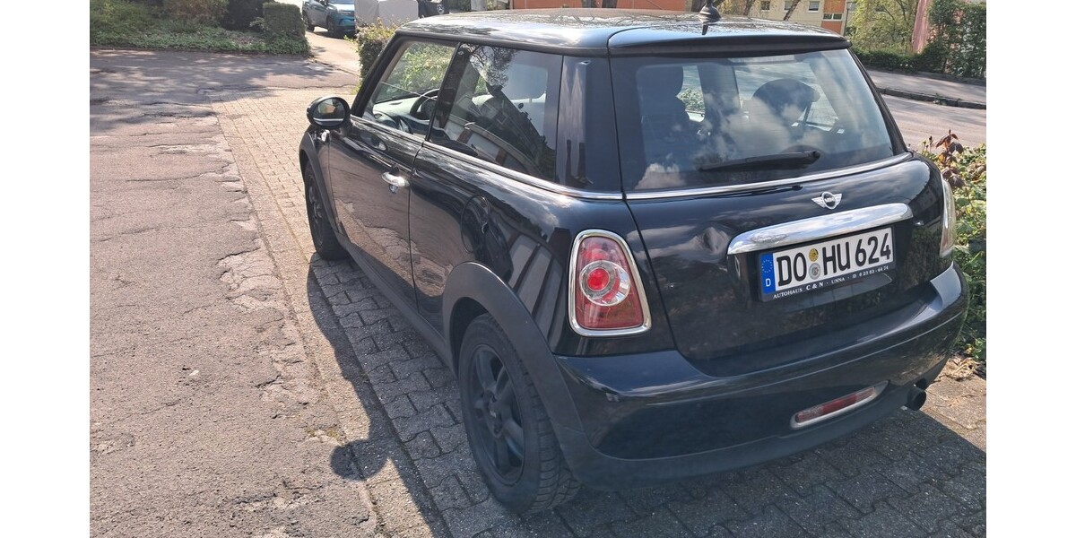 Mini Cooper 141.000 km 2.700 &euro; Dortmund 44135