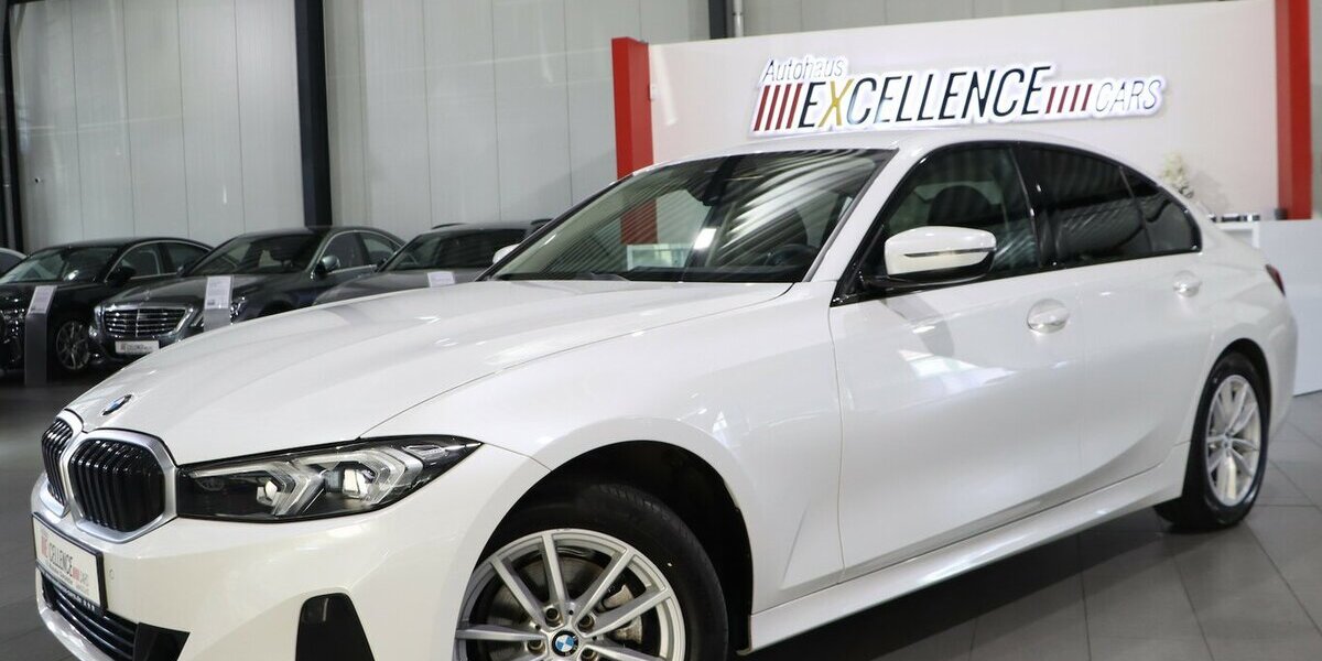 BMW 320d LIMOUSINE xDrive BUSINESS / CURVED / LED 68.000 km 29.333 &euro; Hamm 59077