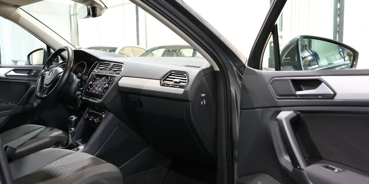 VW Tiguan 2.0 TDI Comfortline / LED, ACC+LANE, NAVI 125.000 km 19.555 &euro; Hamm 59077