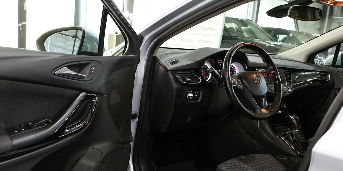 Opel Astra K ST 1.6 T ACTIVE 200-PS / APPLE+ANDROID 130.000 km 10.444 &euro; Hamm 59077