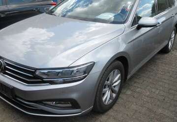 VW Passat Variant Business 2.0 TDI DSG NAVI AHK KAMER 83.700 km 22.988 &euro; Bergkamen 59192
