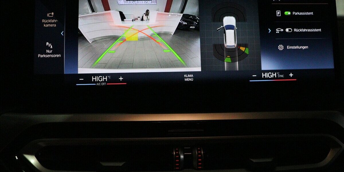 BMW 318d Touring SHADOW LEDER CURVED LED 3-ZONEN 40.000 km 30.444 &euro; Hamm 59077