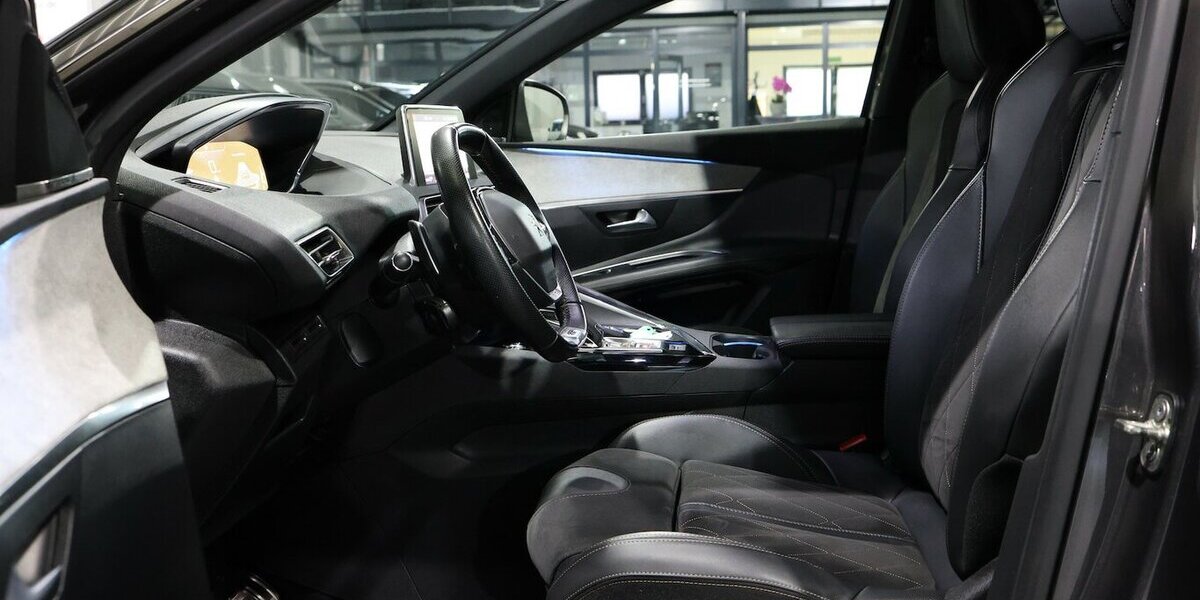 Peugeot 3008 2.0 BLUE-HDI 180 GT-LINE-SPORT / I-COCKPIT 138.000 km 18.444 &euro; Hamm 59077