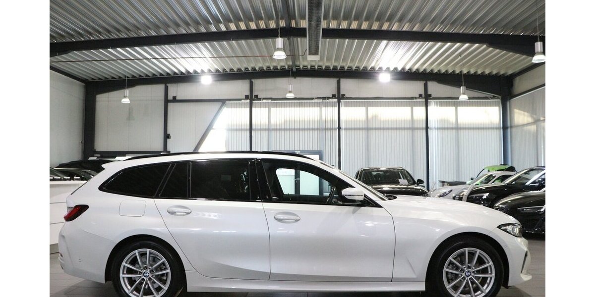 BMW 318d Touring SHADOW LEDER CURVED LED 3-ZONEN 40.000 km 30.444 &euro; Hamm 59077