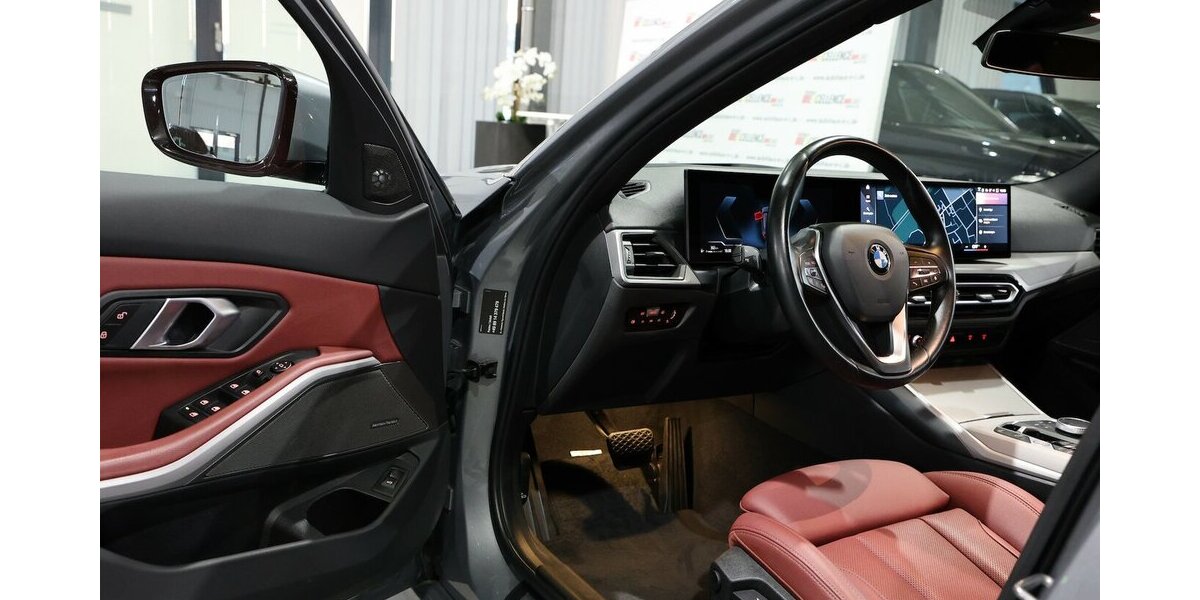 BMW 318d Touring SPORT GREY & RED LEDER,CURVED+HUD 73.000 km 28.993 &euro; Hamm 59077