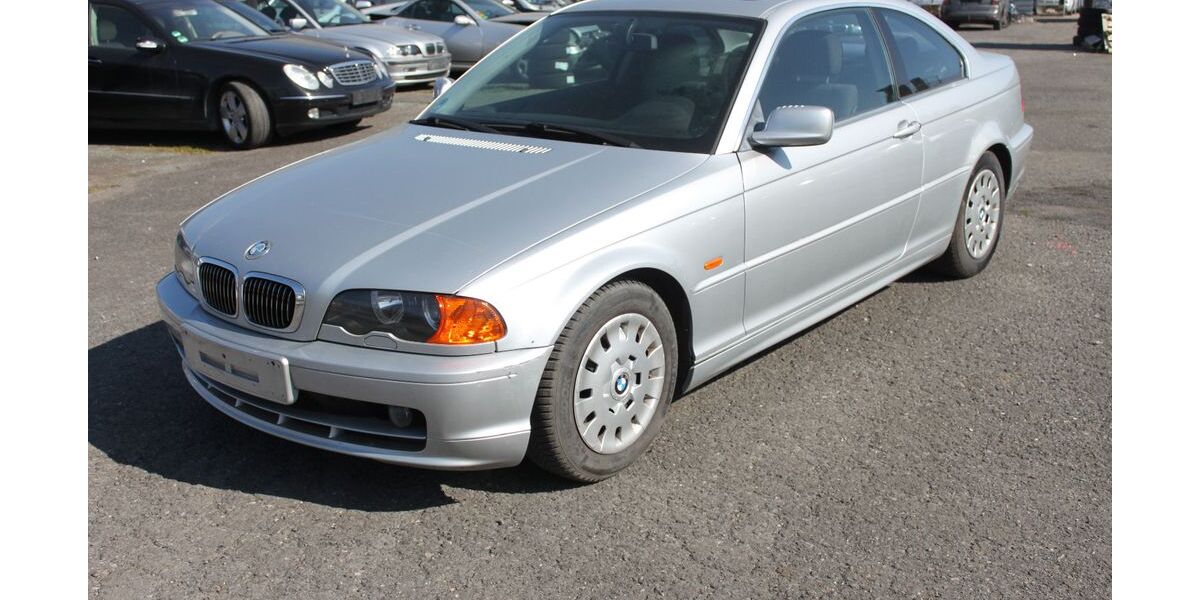 BMW 323 104.444 km 8.900 &euro; Hamm 59067