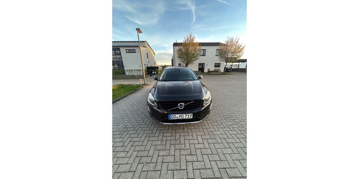 Volvo XC60 122.000 km 15.600 &euro; Dortmund 44263