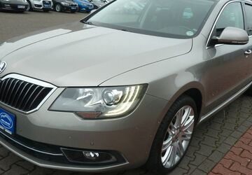 Skoda Superb 76.000 km 11.490 &euro; Hamm 59073