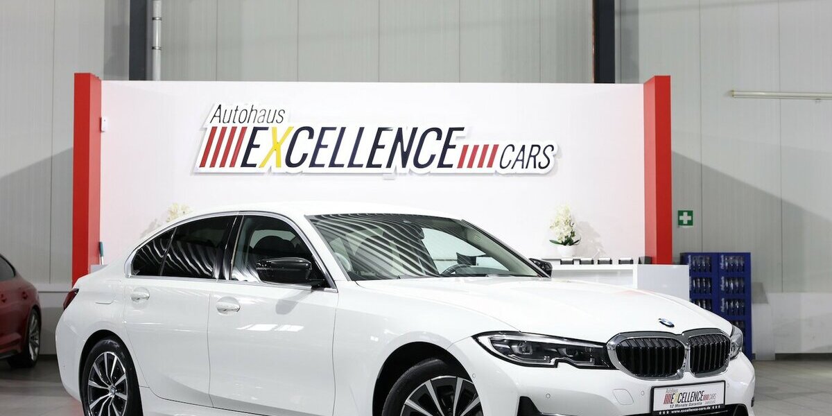 BMW 318d SPORT-LINE / LEDER, LIVE-COCKPIT-PRO, LED 107.000 km 26.993 &euro; Hamm 59077