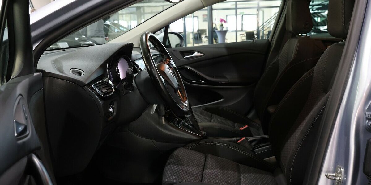 Opel Astra K ST 1.6 T ACTIVE 200-PS / APPLE+ANDROID 130.000 km 10.444 &euro; Hamm 59077