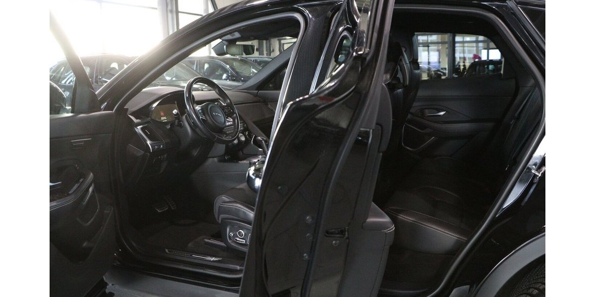 Jaguar E-Pace 2.0 T R-DYNAMIC HSE AWD BLACK PACK / TOP 84.000 km 22.991 &euro; Hamm 59077