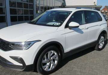 VW Tiguan Active 1.5 TSI DSG NAVI KAMERA ACC ALU 18 L 79.000 km 26.988 &euro; Bergkamen 59192