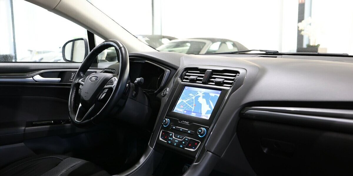 Ford Mondeo TUNIER 2.0 ECOBLUE TITANIUM / LED / AHK 145.000 km 16.991 &euro; Hamm 59077