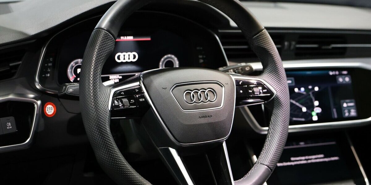 Audi A6 Avant 40 TDI S-LINE BLACK / PANORAMA, LED, VC 30.000 km 42.555 &euro; Hamm 59077