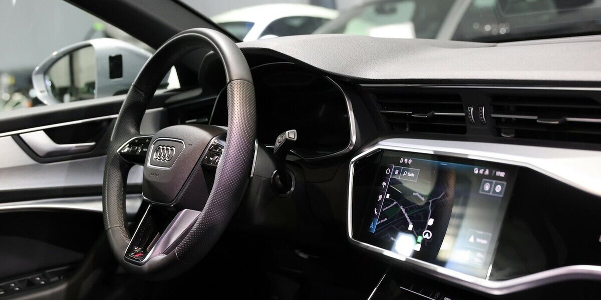 Audi A6 Avant 40 TDI S-LINE BLACK / PANORAMA, LED, VC 30.000 km 42.555 &euro; Hamm 59077