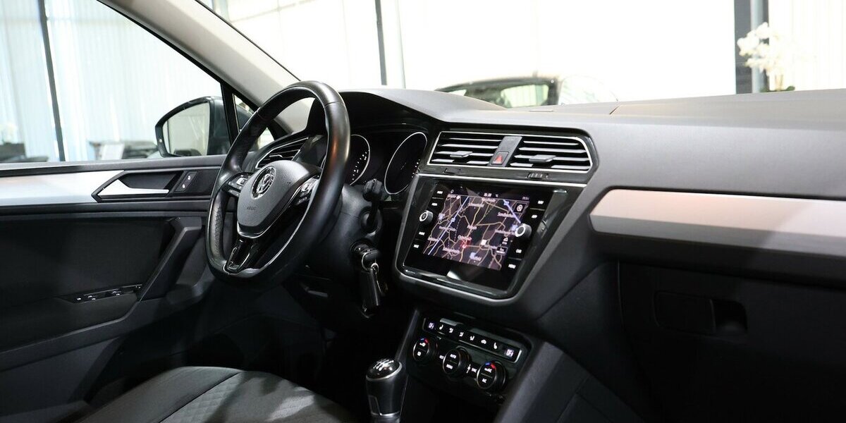 VW Tiguan 2.0 TDI Comfortline / LED, ACC+LANE, NAVI 125.000 km 19.555 &euro; Hamm 59077