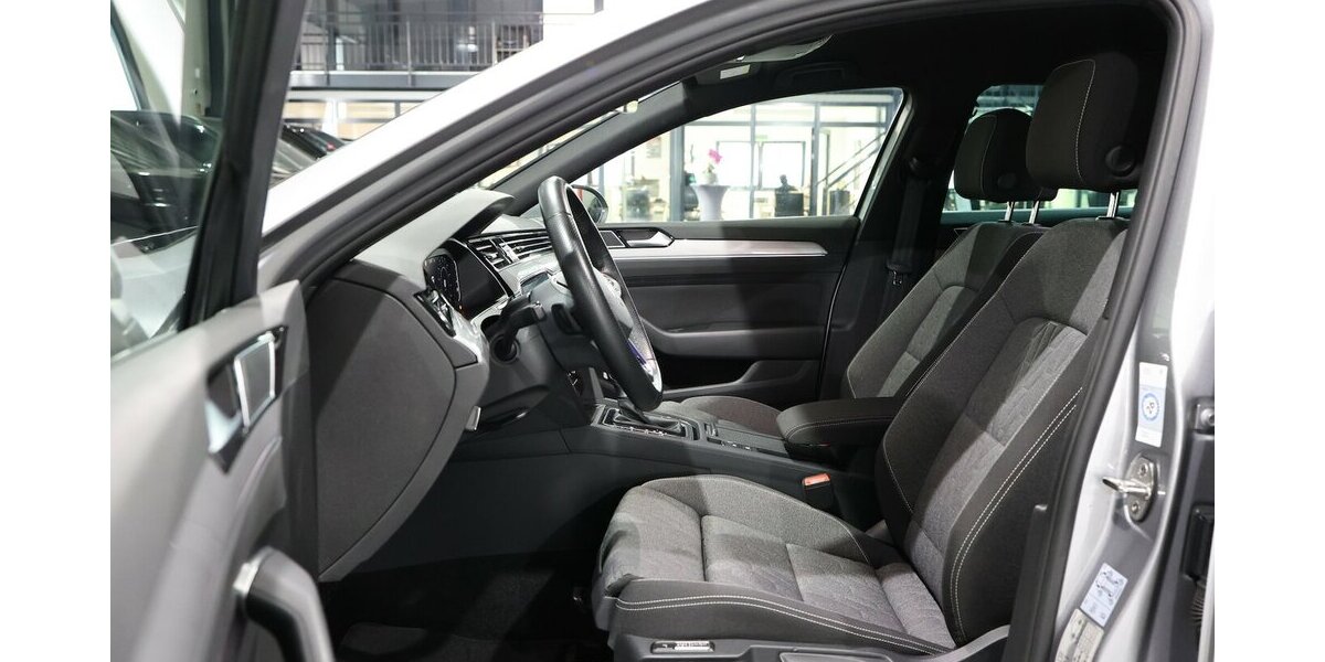 VW Passat Variant GTE DSG IQ BUSINESS R-LINE SPORT 86.000 km 23.991 &euro; Hamm 59077