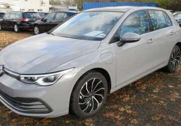 VW Golf Style 1.4 eHYBRID DSG NAVI PANORAMA ACC LED A 52.280 km 24.900 &euro; Bergkamen 59192