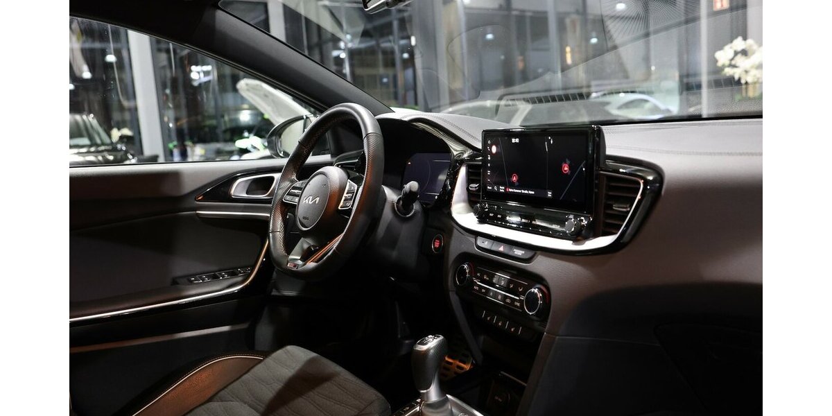 Kia cee´d 1.6 DCT GT-LINE SPORT LED, VIRTUAL-COCKPIT 66.000 km 19.777 &euro; Hamm 59077